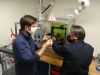 Devant l'imprimante 3D magnétique